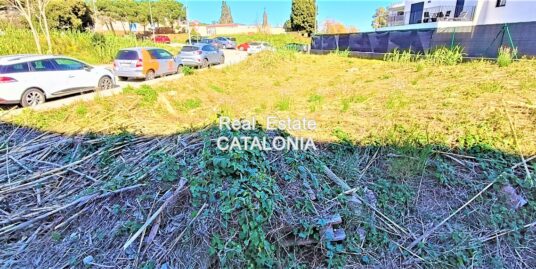 Terreno urbanizable en Mas Arboç (Fenals)